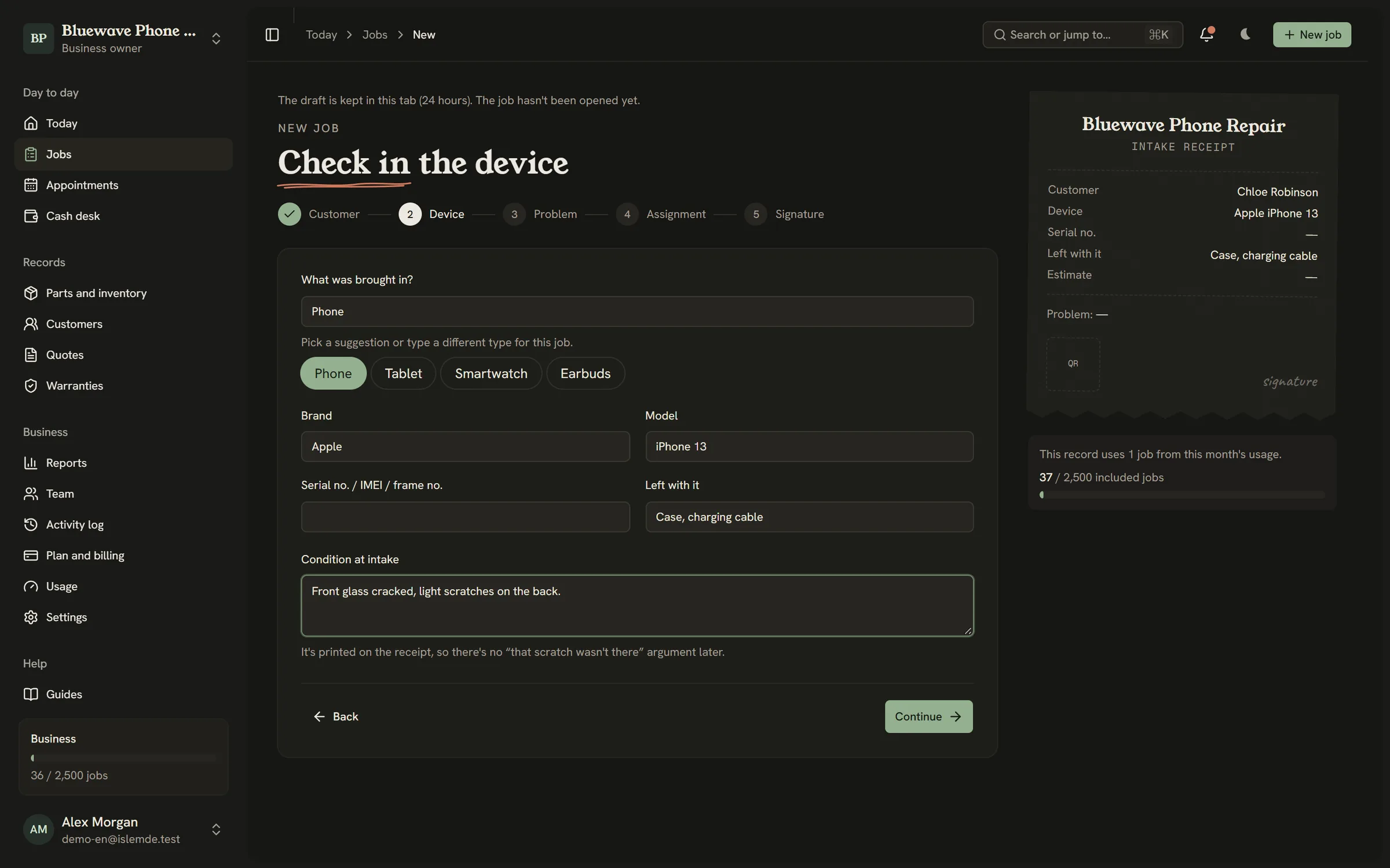 New job wizard: device details and a live preview of the check-in ticket