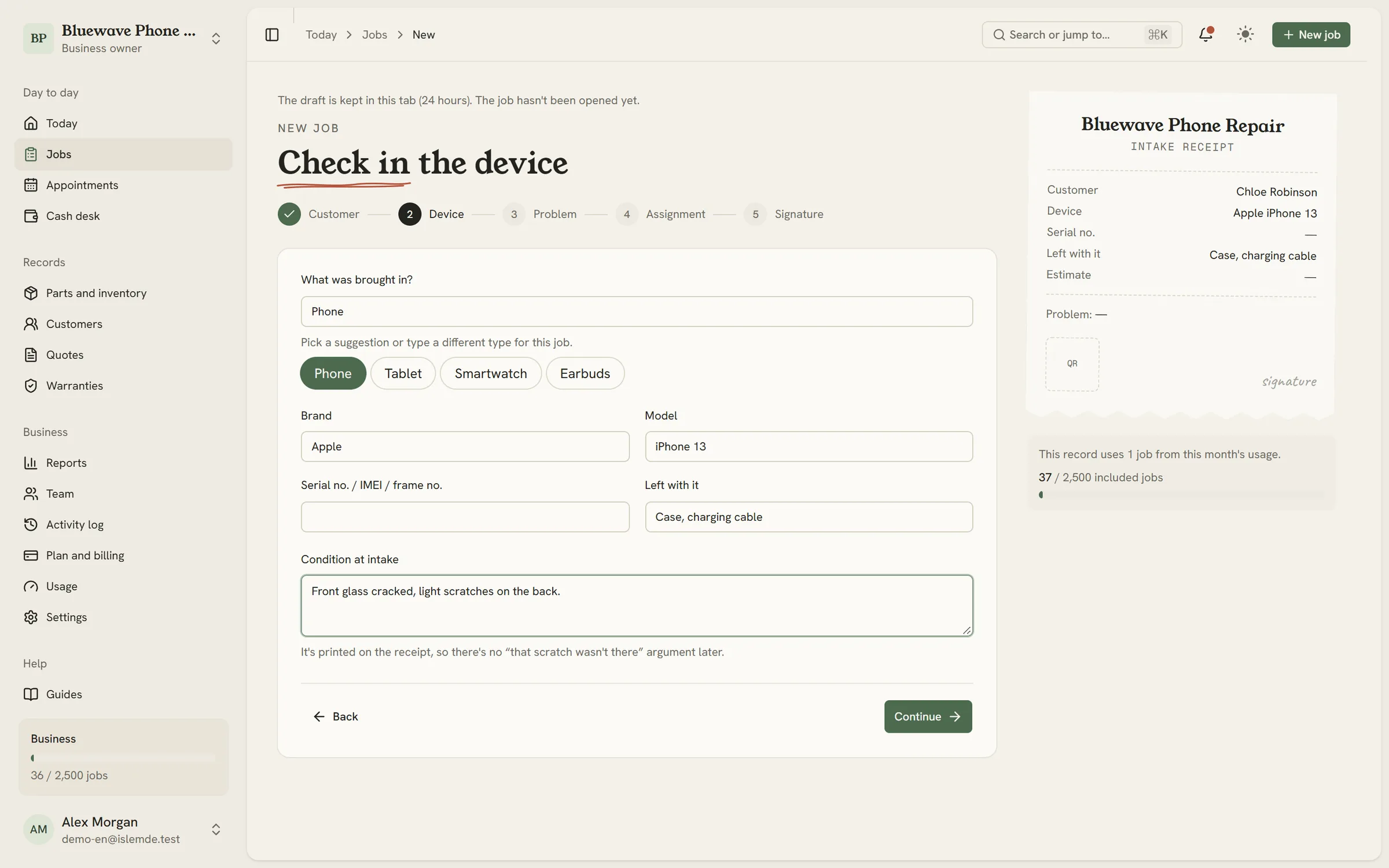 New job wizard: device details and a live preview of the check-in ticket