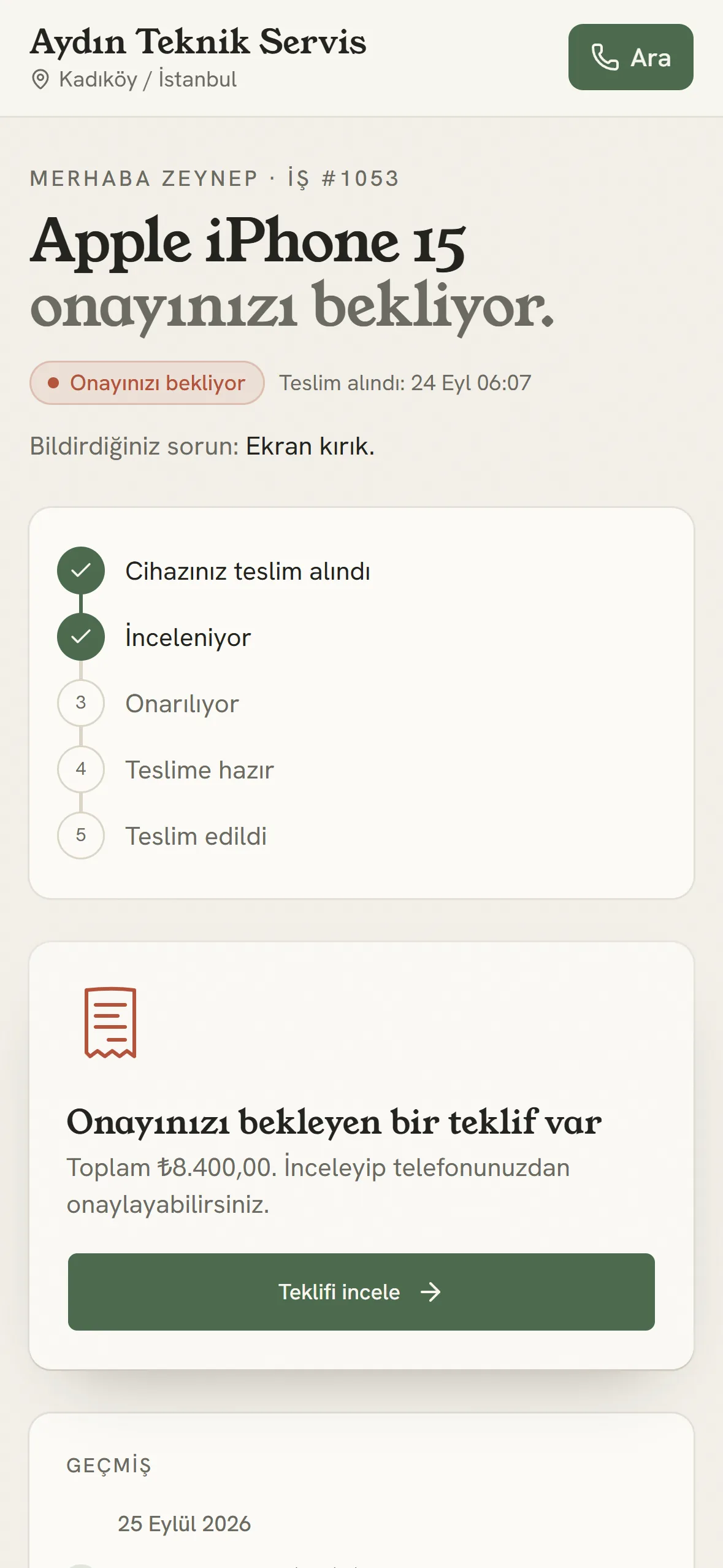 Müşterinin telefonunda iş takip sayfası: teklif onayı bekleniyor